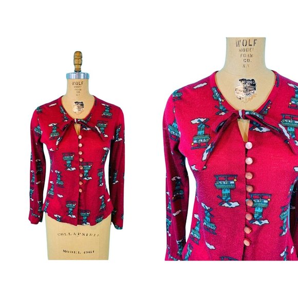 Vintage 70s Novelty Top Womens Small Printed Windmill Maroon Keyhole Blouse - Picture 2 of 10